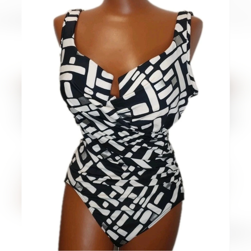 Miraclesuit Swimsuit Woman Sz 16W Black Geometric Shaping Underwire Vintage USA
